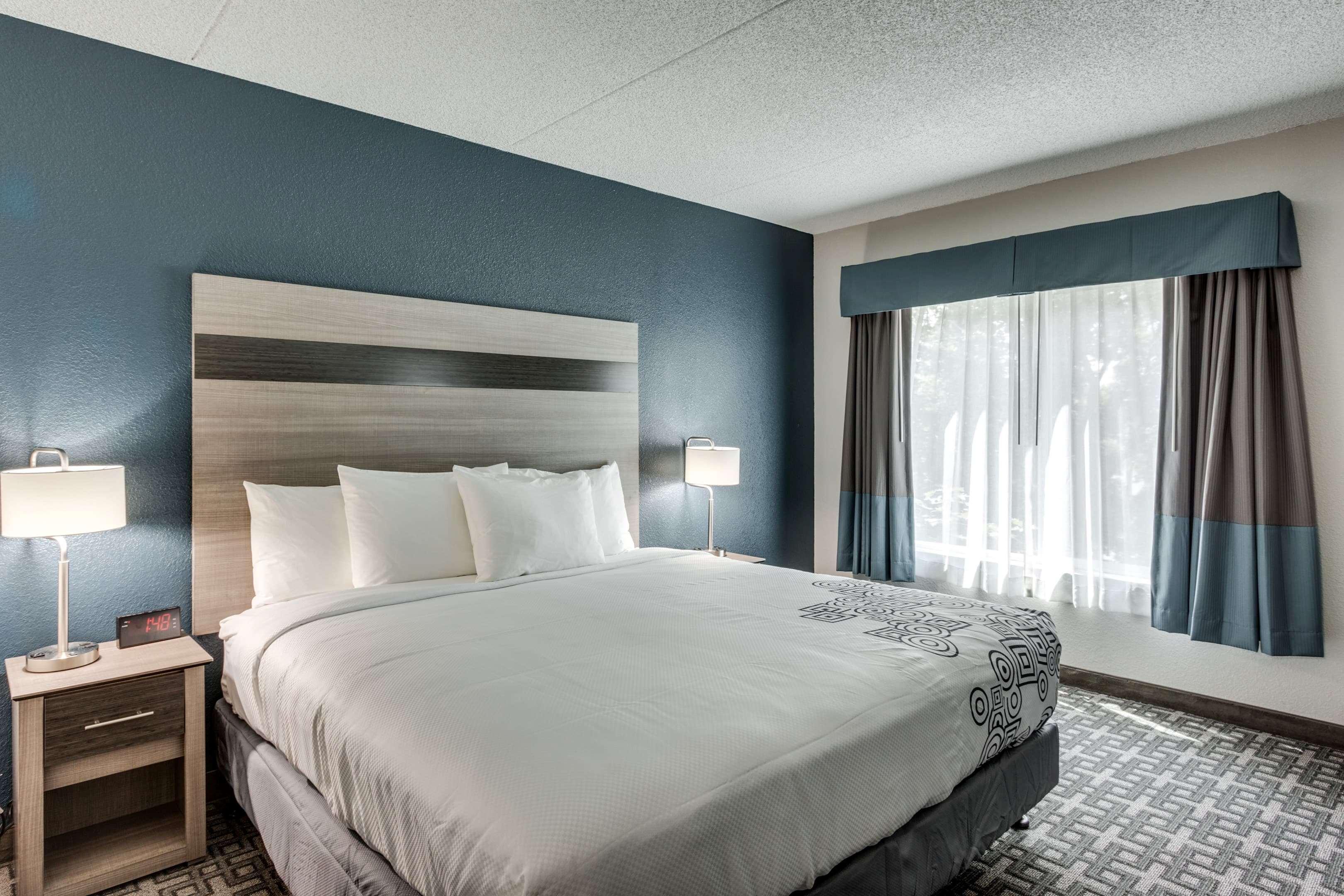 Days Inn & Suites By Wyndham سبوكين المظهر الخارجي الصورة
