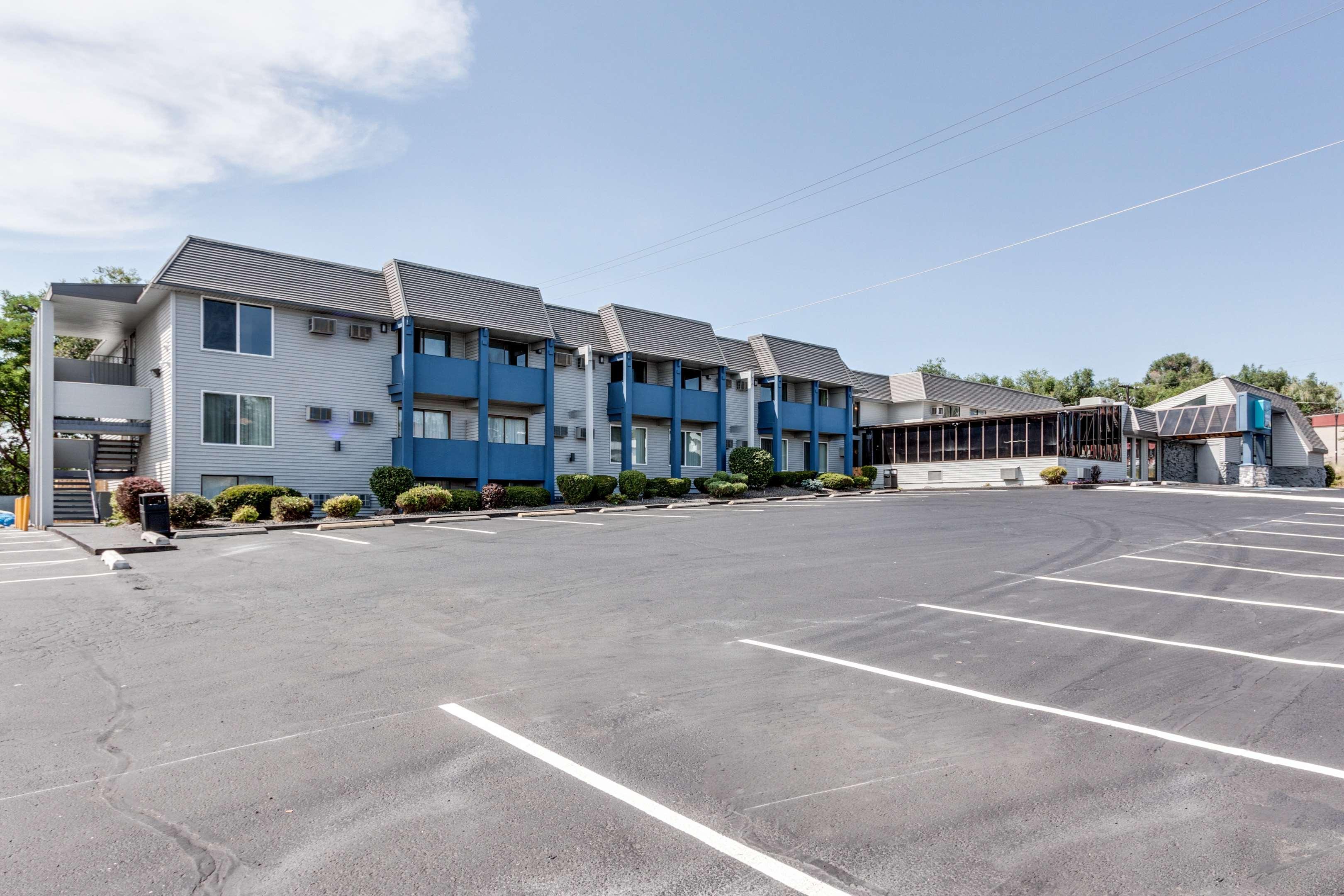 Days Inn & Suites By Wyndham سبوكين المظهر الخارجي الصورة