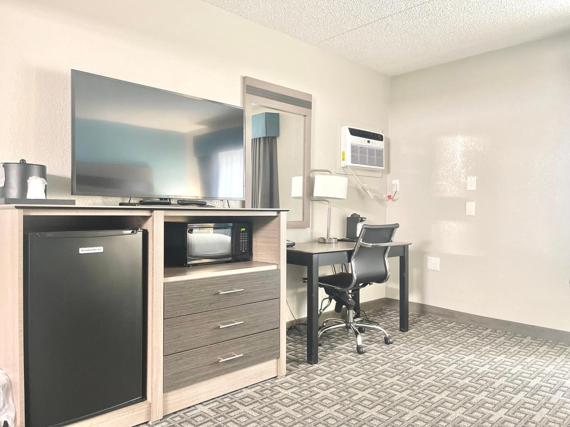 Days Inn & Suites By Wyndham سبوكين المظهر الخارجي الصورة