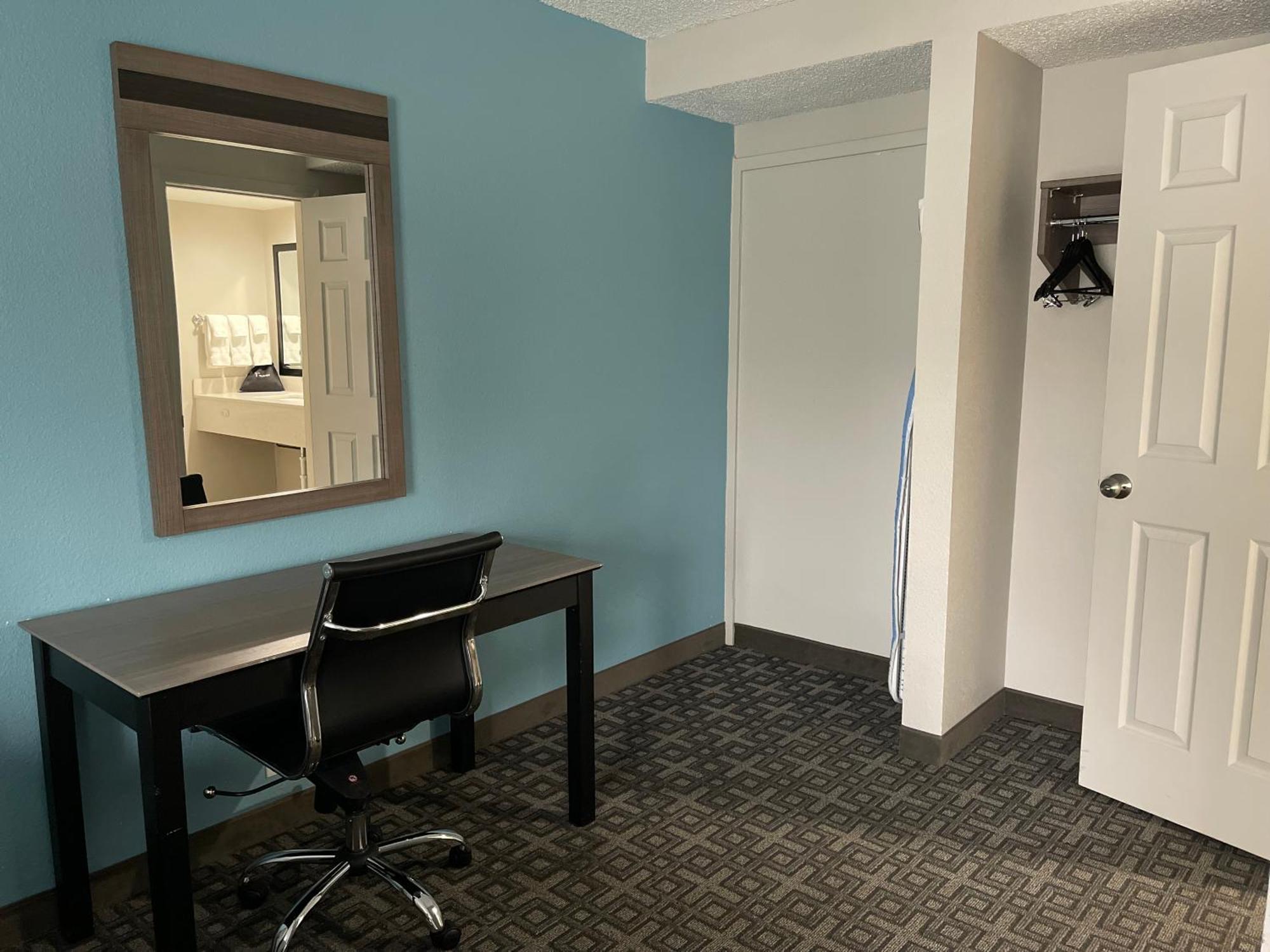 Days Inn & Suites By Wyndham سبوكين المظهر الخارجي الصورة