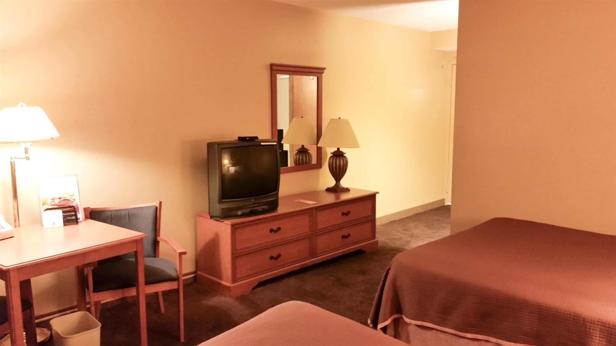 Days Inn & Suites By Wyndham سبوكين المظهر الخارجي الصورة