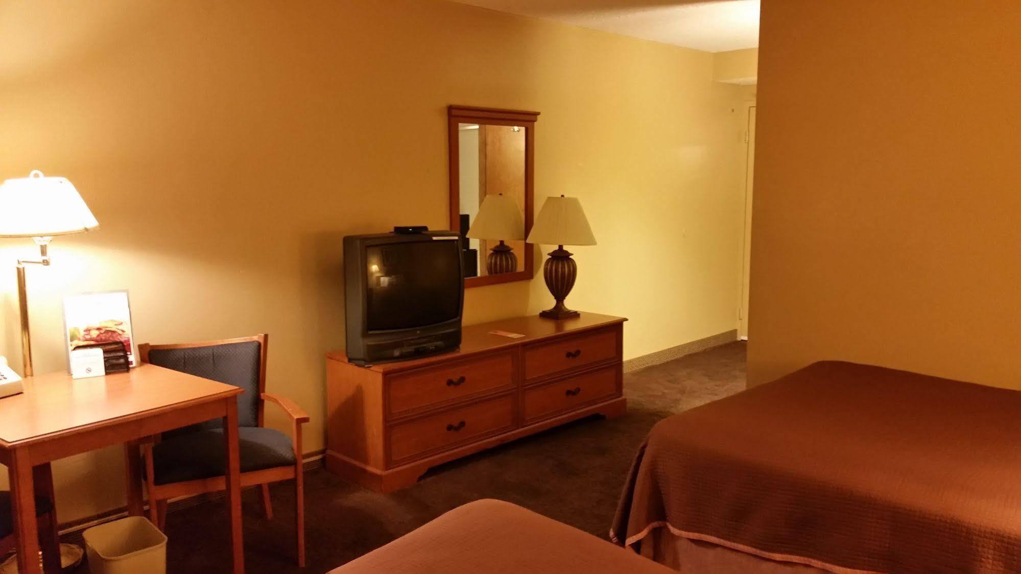 Days Inn & Suites By Wyndham سبوكين المظهر الخارجي الصورة